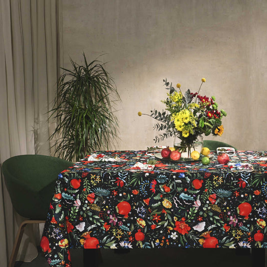 Pomegranates garden (black) - Tablecloth