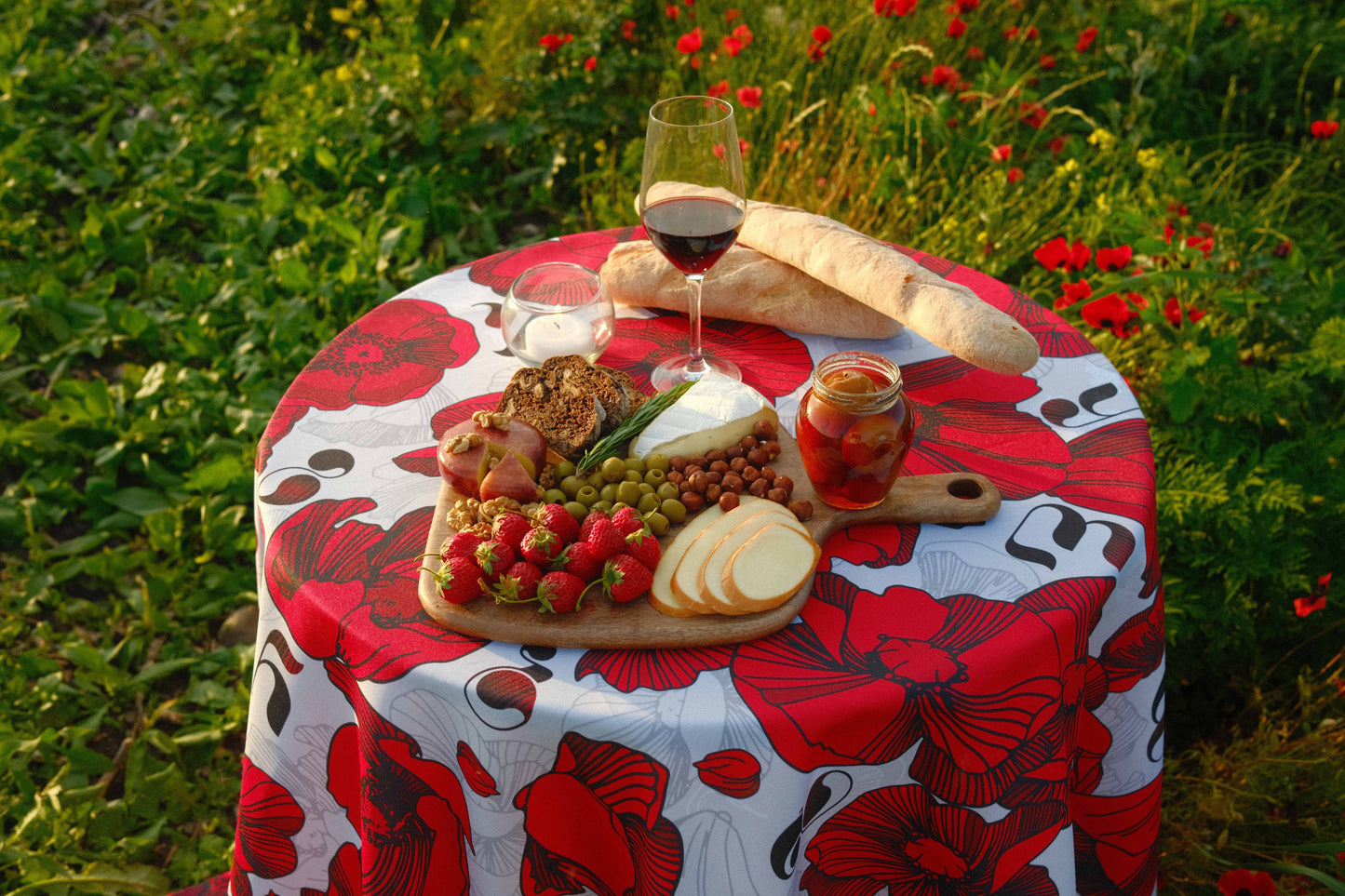 Poppy (white) - Tablecloth